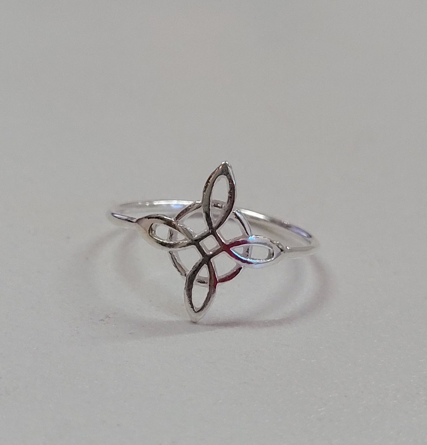 Sterling Silver Witch knot Ring