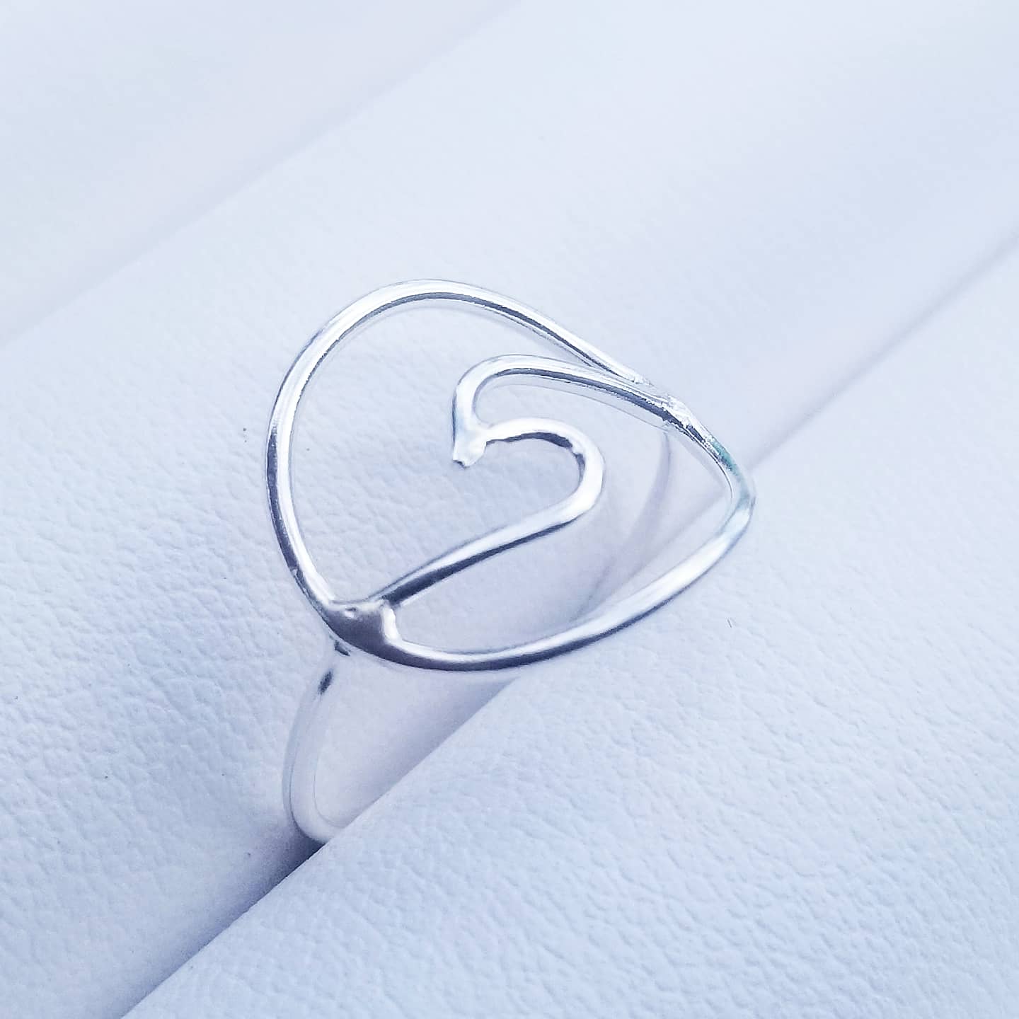 Real Wave Ring