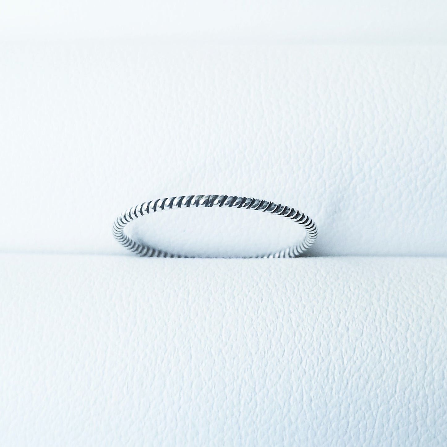 Simple Twist Ring