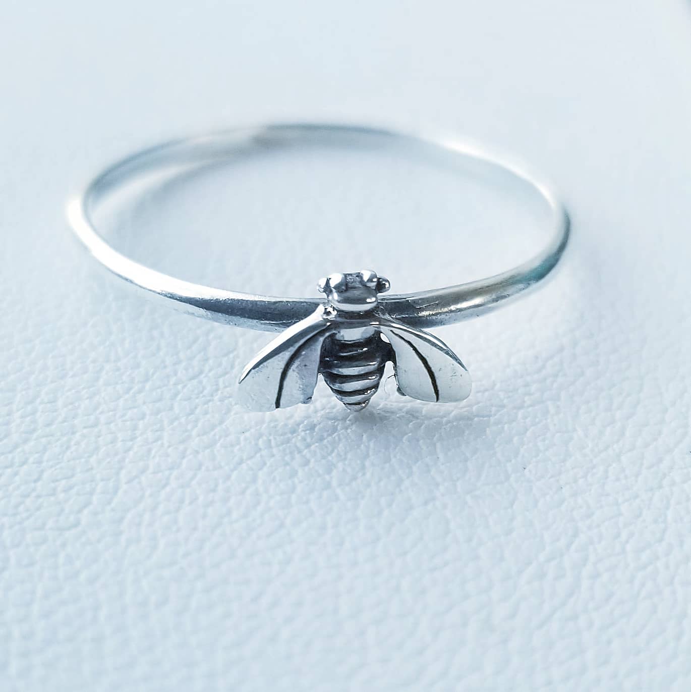 Beehappy Ring