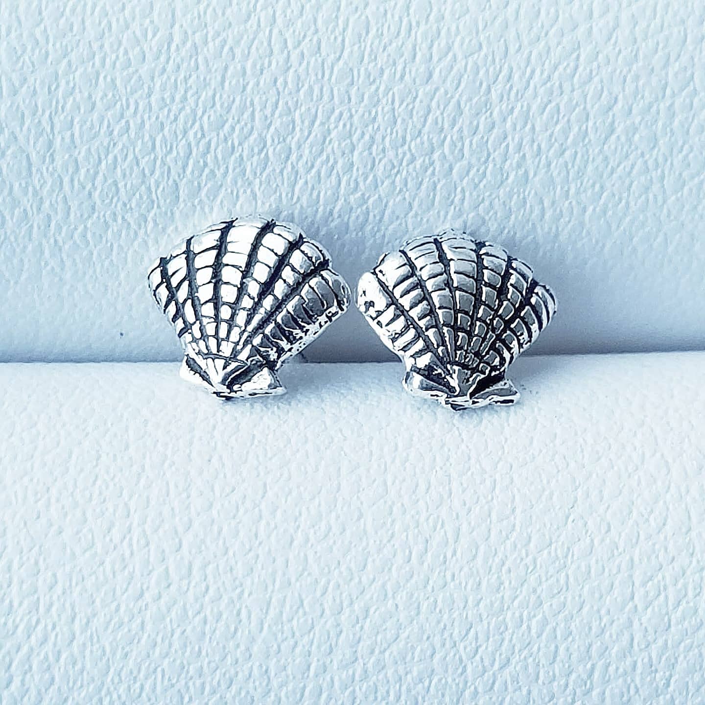 Bombshell Earrings