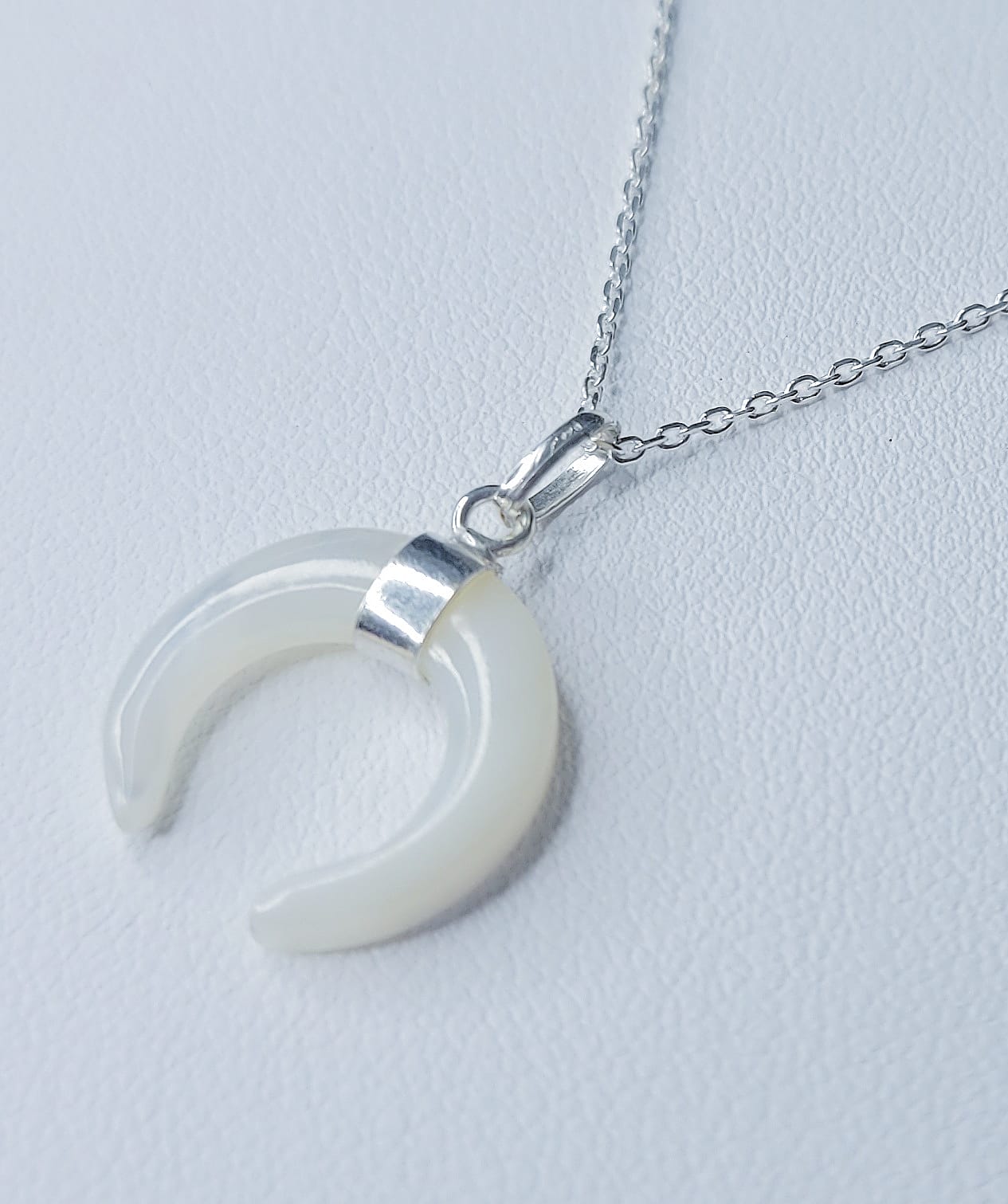 White Moon Necklace (shell moon)