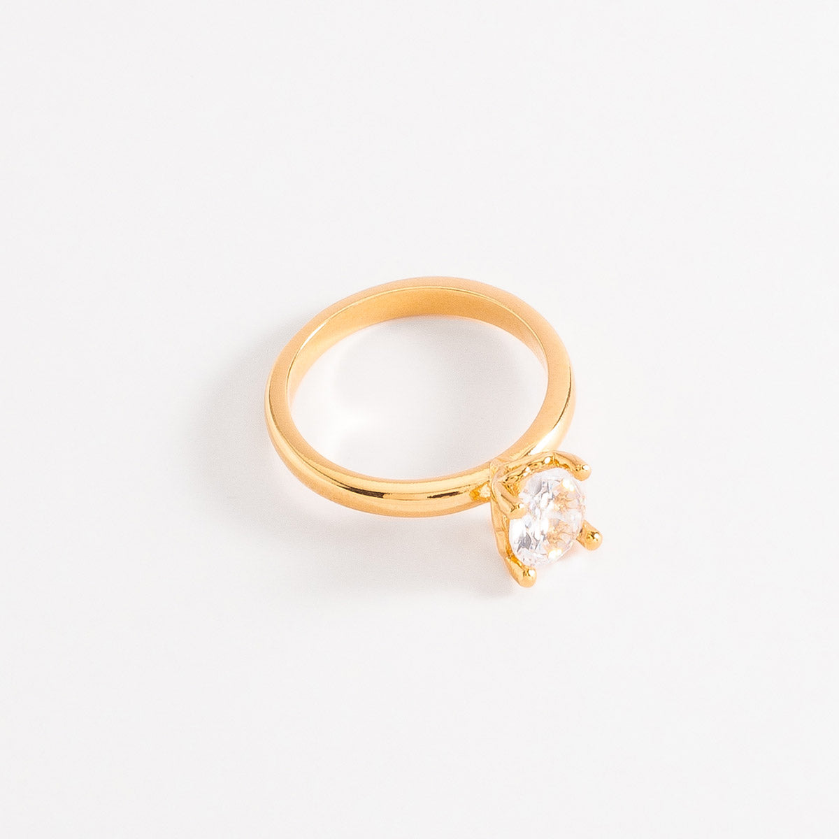 Oval-shaped DiamoniceRing