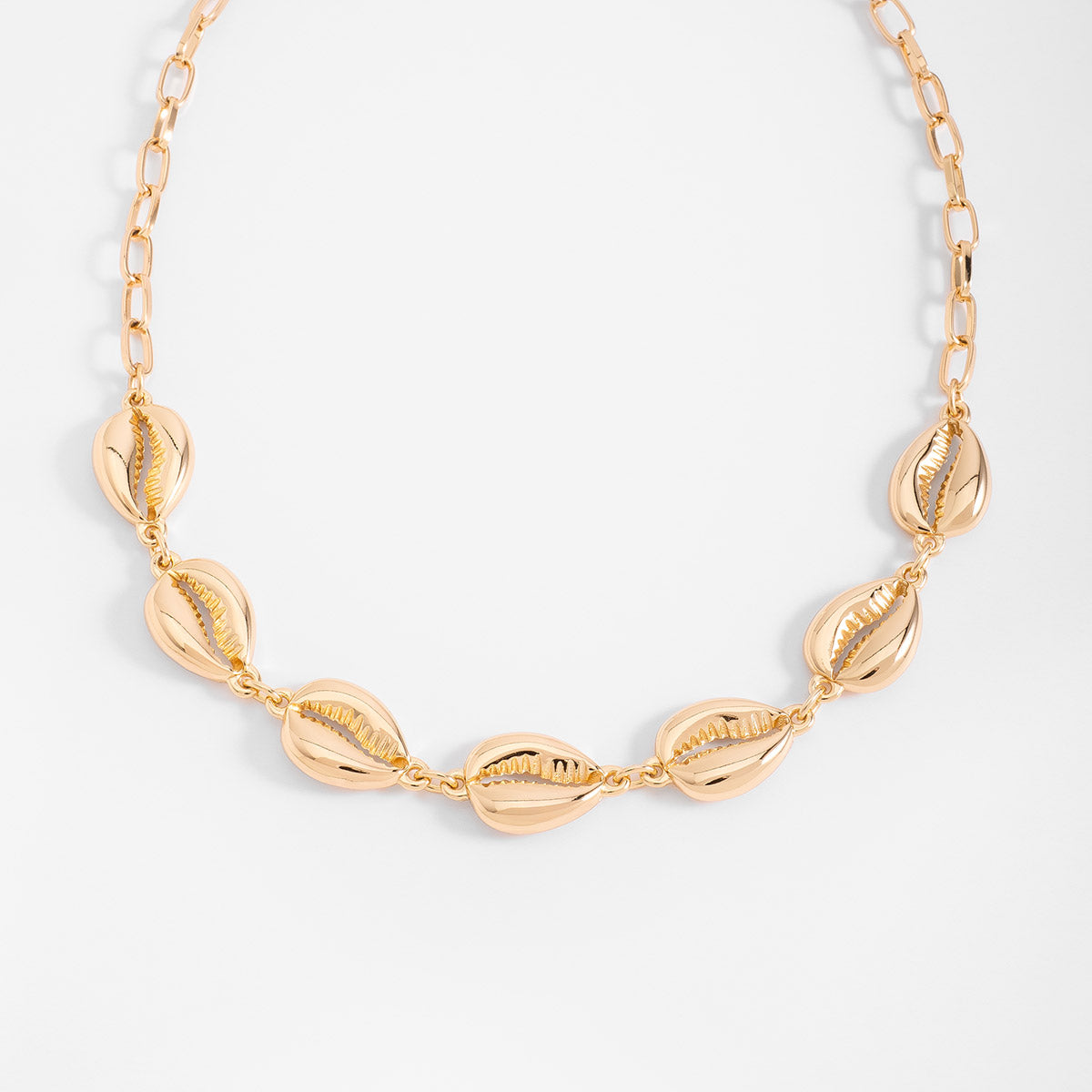 Luxe Shell Choker