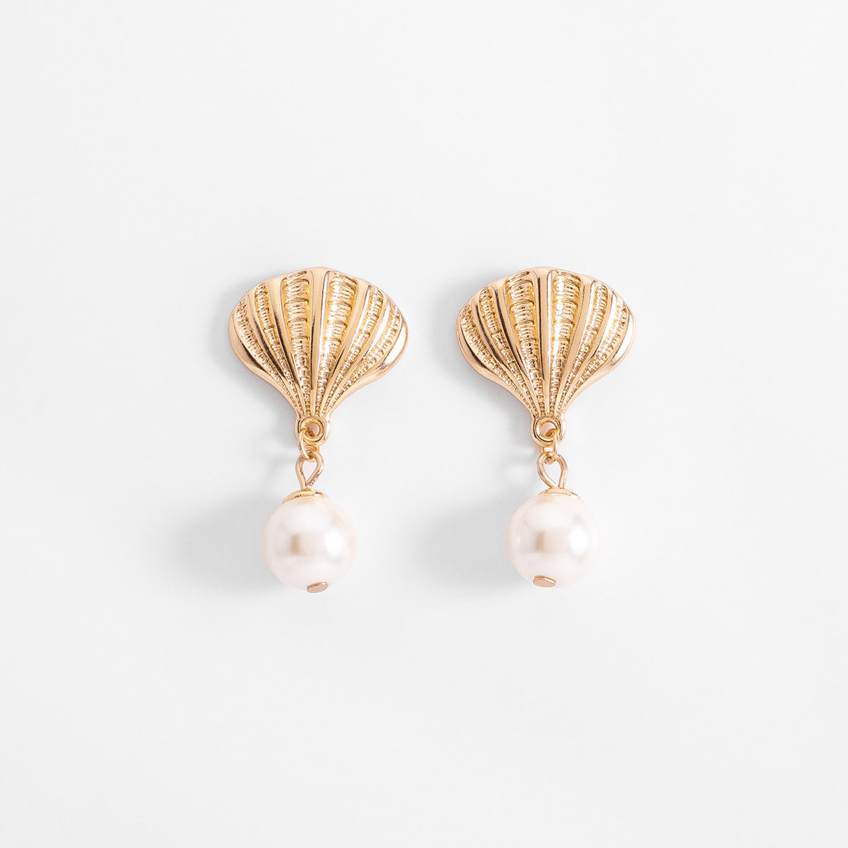 Shell Glow Golden Earrings