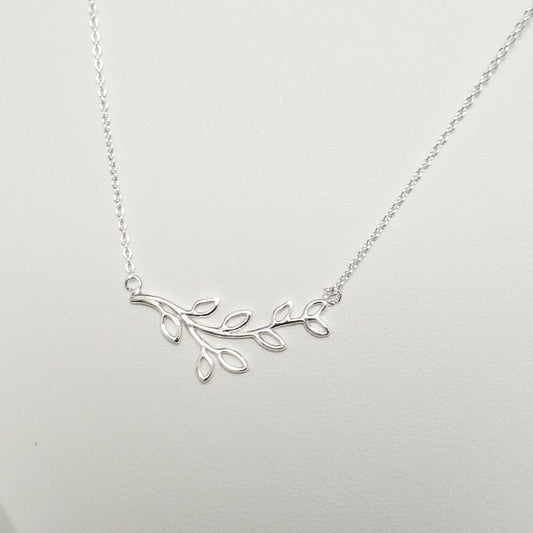 Sweet Leaves Necklace