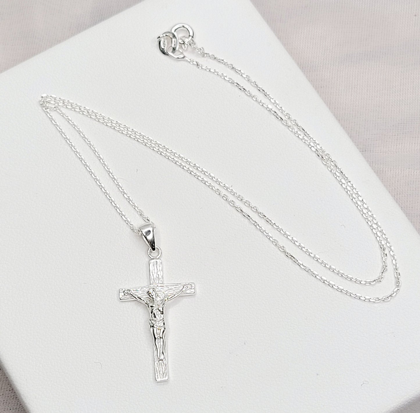 Sterling Silver Jesucrist Necklace